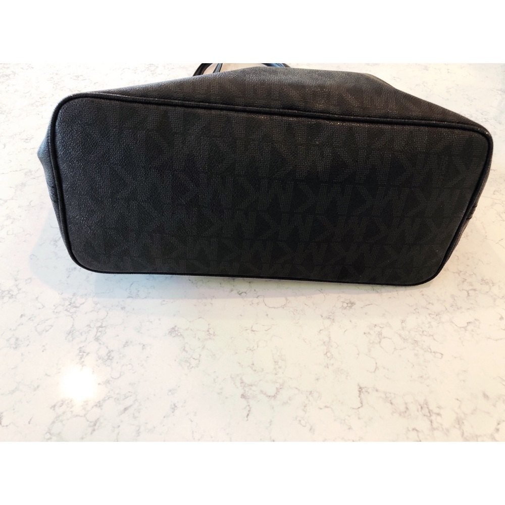 Michale Kors diaper bag - Picture 3 of 4